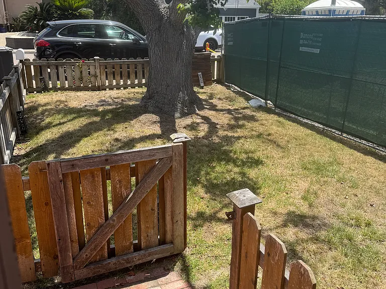 220 23rd St — Photo 6