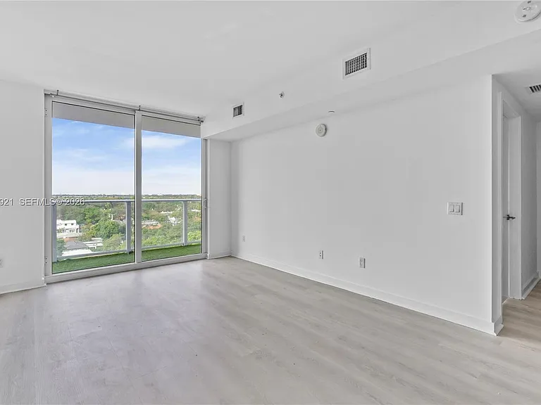 4250 Biscayne Blvd #914 — Photo 3