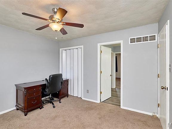 4th image of 21 Brittany Ct