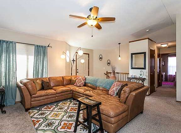 3rd image of 1715 N Sugarberry Ct