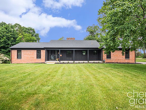 3rd image of 1757 Westlane Dr NE