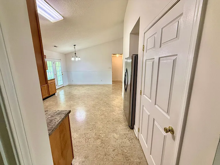 1909 Rommel Dr — Photo 20