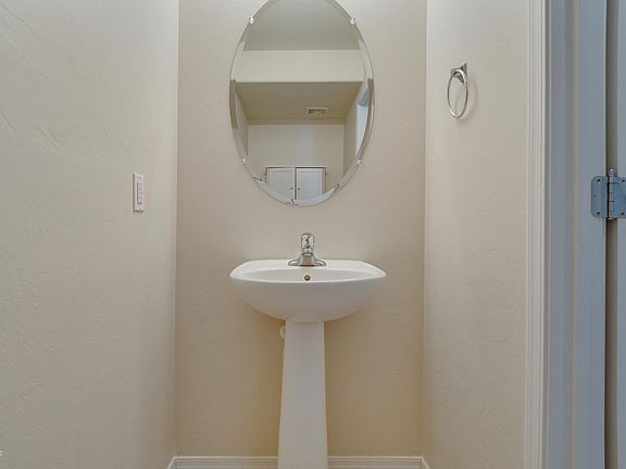 4th image of 6027 S Hawks Hollow Ct