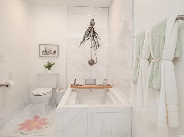 725 Kapiolani Blvd APT 612, Honolulu, HI 96813