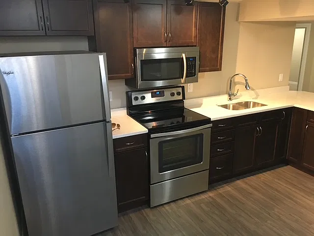 Mayonohk Basement Suite — Photo 3
