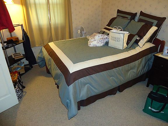 2nd bedroom