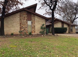 5114 Misty Wood Dr, Arlington, TX 76017