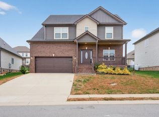 525 Low Country Ct, Clarksville, TN 37042