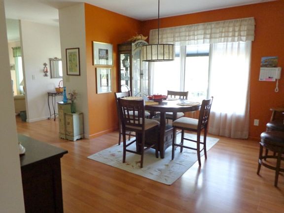 4th image of 381 Evergreen Ct