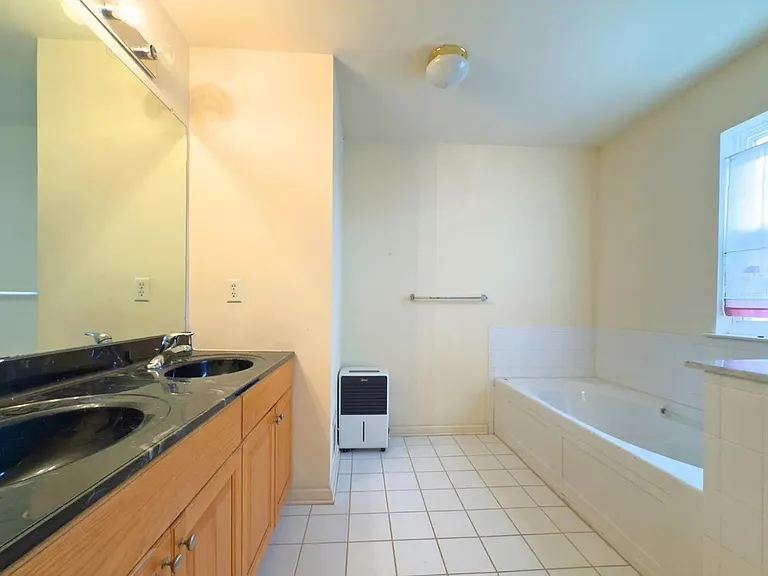 315 Birch Ct — Photo 11