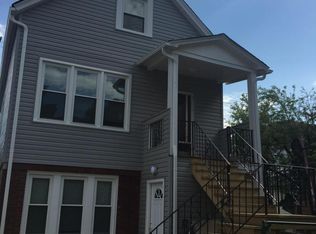 3633 W Wolfram St, Chicago, IL 60618