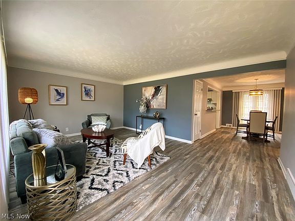 2nd image of 1982 Brushview Dr