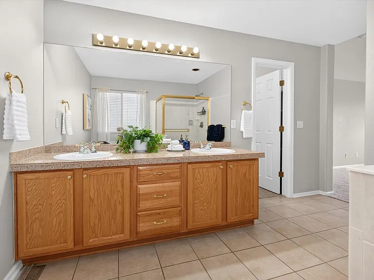 11572 Pine Hill St — Photo 30