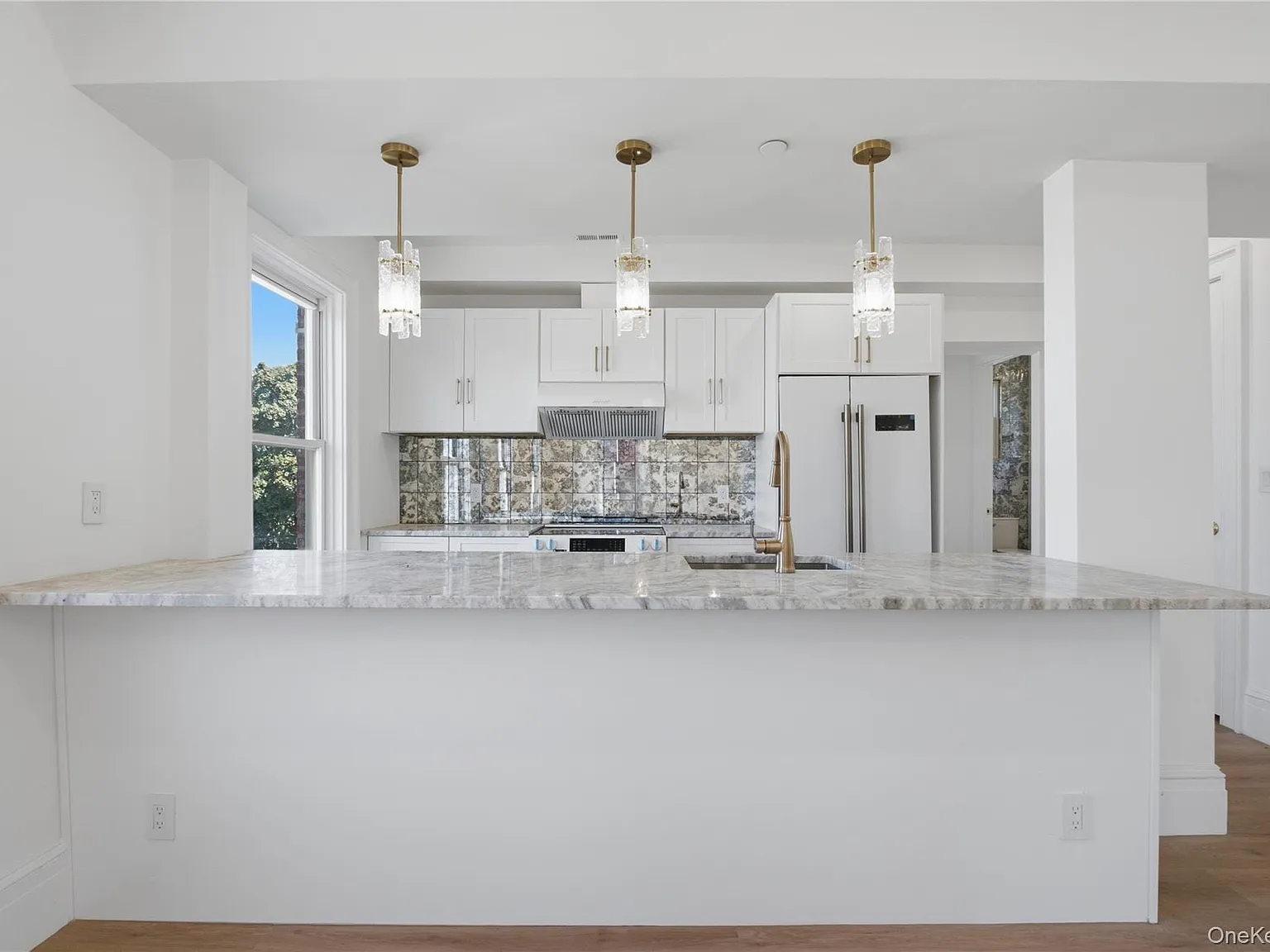3 bed, 1.5 bath, 1350 sqft, $5,500 — Photo 3
