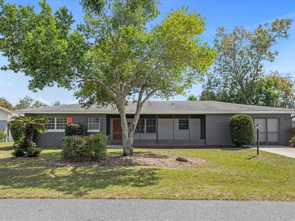 5 Oak St, Yalaha, FL 34797