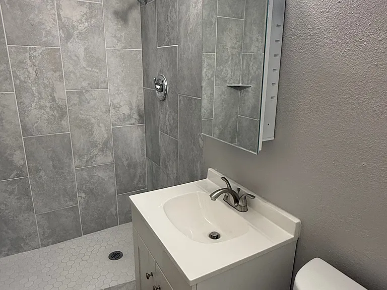 Master Full Bathroom