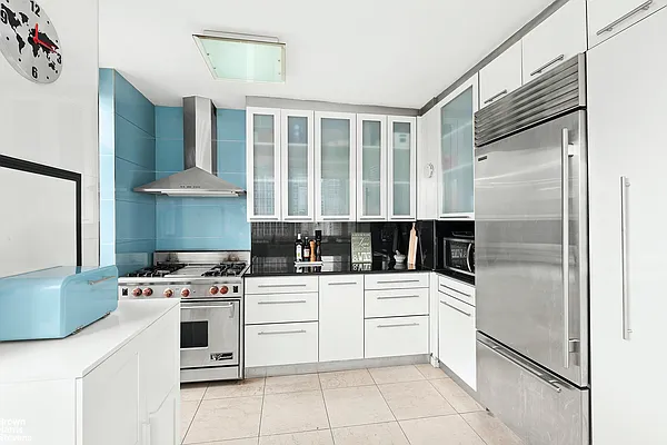 Rented by Brown Harris Stevens | media 34