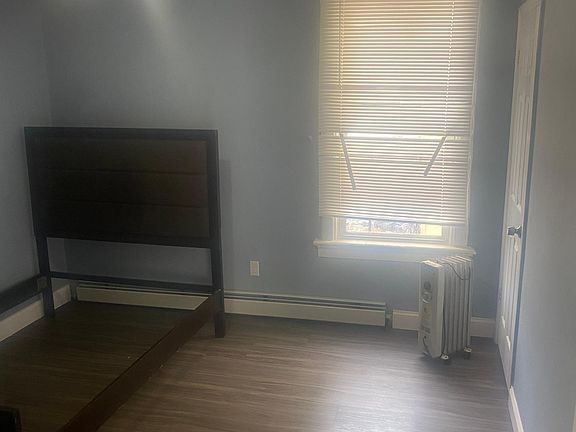 5th image of 75 Columbia Ave Floor 1