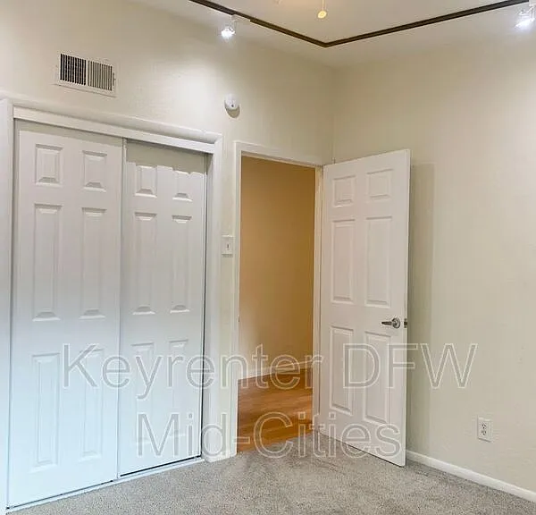 501 Nottingham Dr — Photo 16