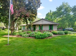 1436 Fiesta Ct, Cedarburg, WI 53012