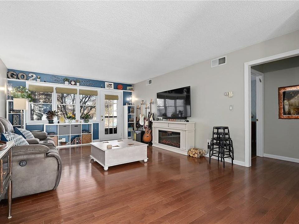 1st image of 175 Heritage Hills #E