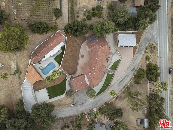 3rd image of 23911 Homezell Dr