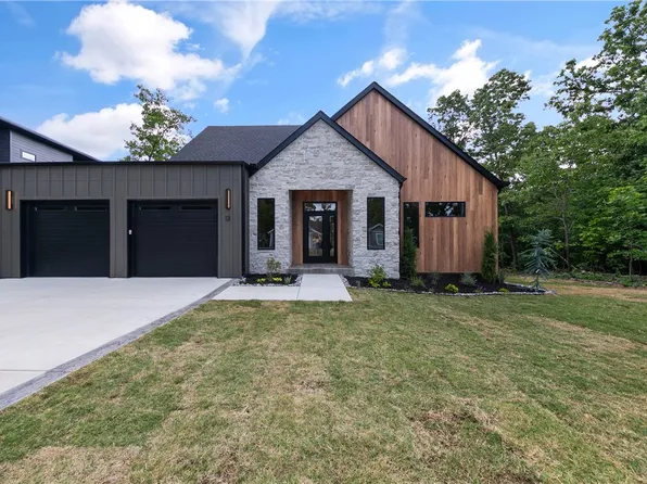 13 Hermitage Ln, Bella Vista, AR 72715