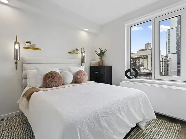 2455 3rd Avenue image 6 of 30