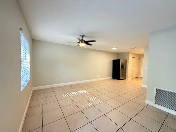 Lakeside Cove Apartments, 5502 8th Street Ct W #5540, Bradenton, FL 34207