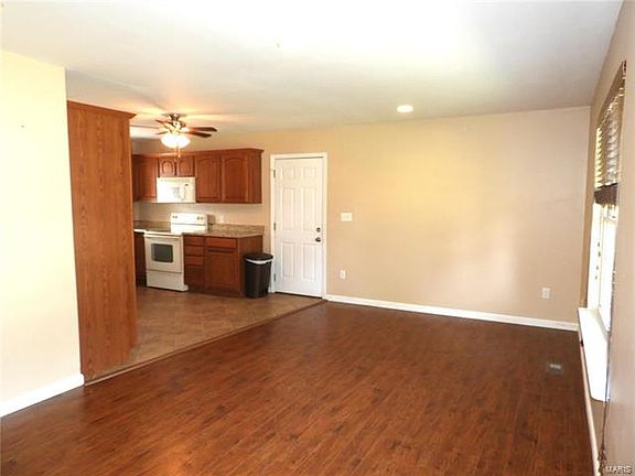 4th image of 1412 Cypress Dr