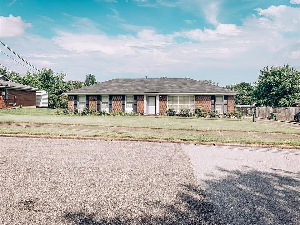1st image of 1831 Gatewood Dr