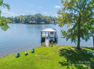 5141 Sunshine Harbor Rd, Lake Wylie, SC 29710