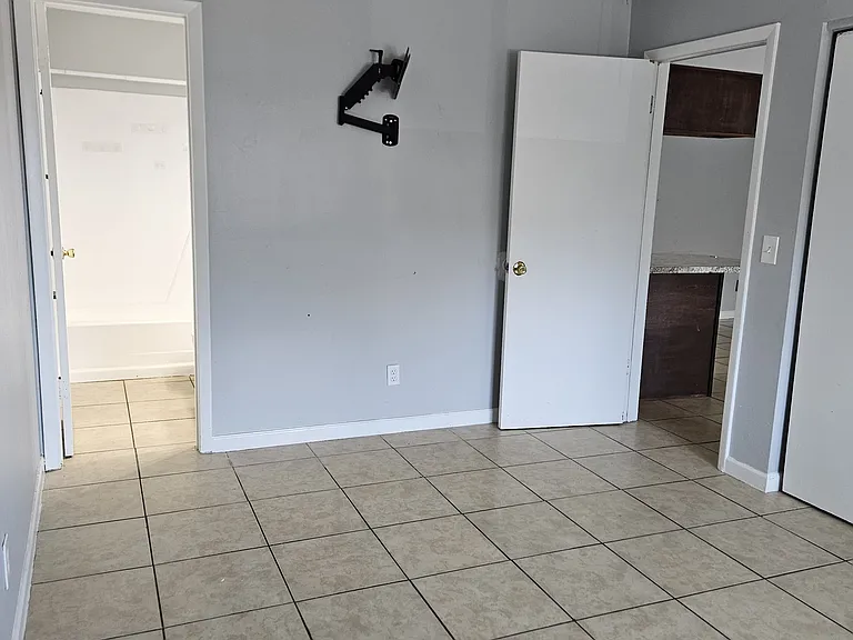 205 Berry Tree Pl — Photo 7