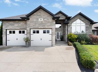 69 Conservation Blvd, Kingsville, ON N9Y0E5