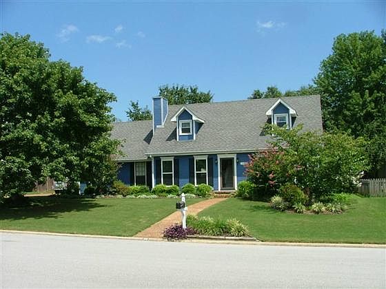 1st image of 148 Oak Hill Dr