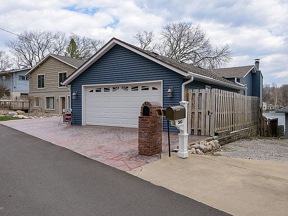 5th image of 395 S Gull Lake Dr