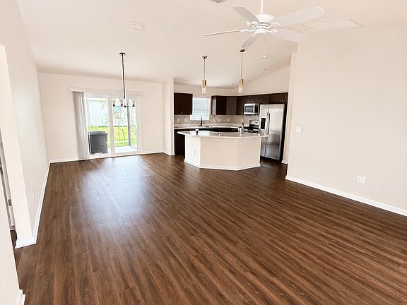 5th image of 1848 Reece Patterson Dr