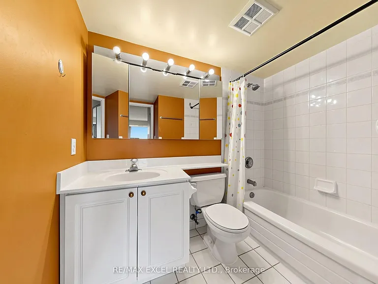 28 Pemberton Ave #706 — Photo 20
