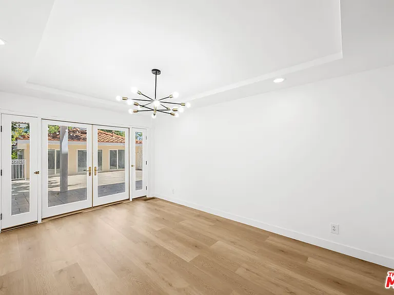 244 S Almont Dr — Photo 25