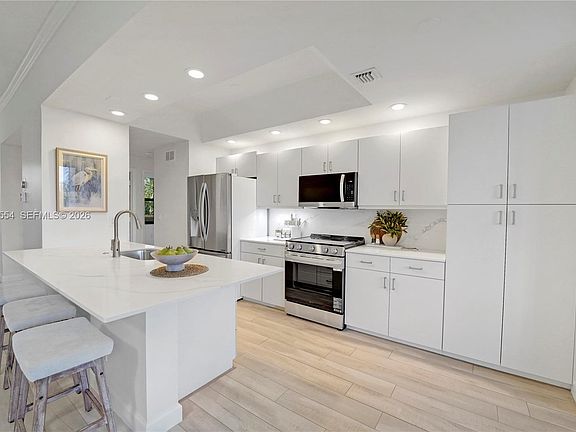 3rd image of 7460 La Paz Blvd APT 202
