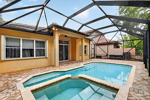 10247 Isle Wynd Ct Photo 1