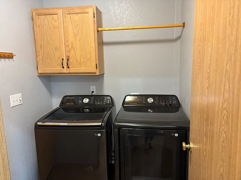 8048 Andover Ln SE — Photo 11