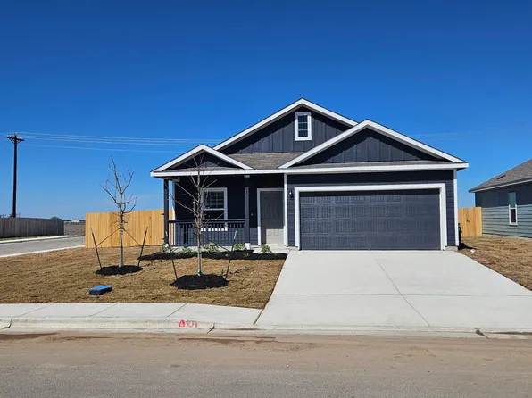 601 Halfmoon Dr, Lockhart, TX 78644