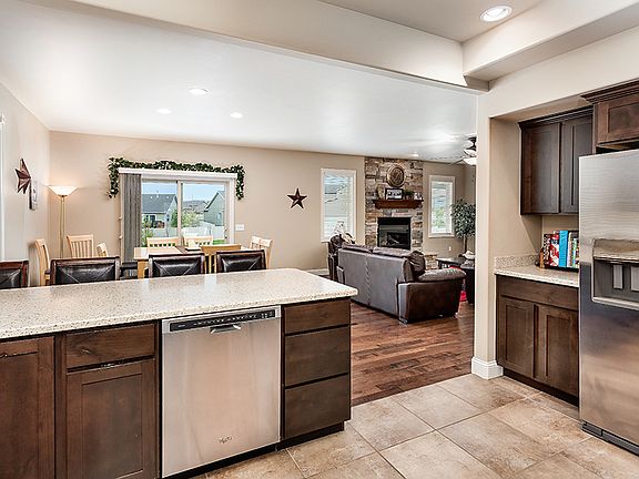 4th image of 3008 Western Bluffs Blvd