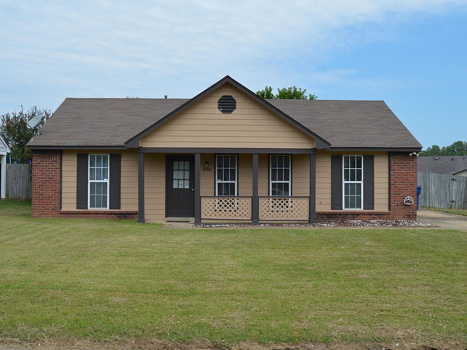 1st image of 4158 Blackstone Dr