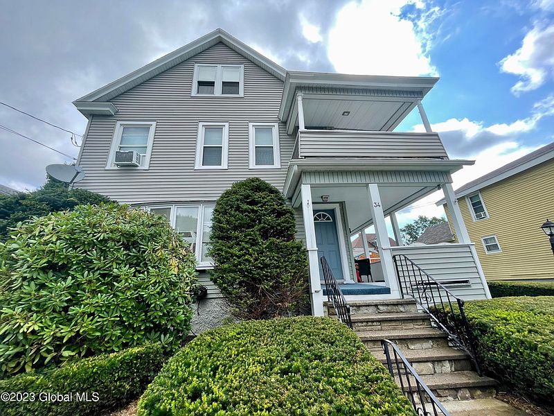 3rd image of 34 Maple Avenue