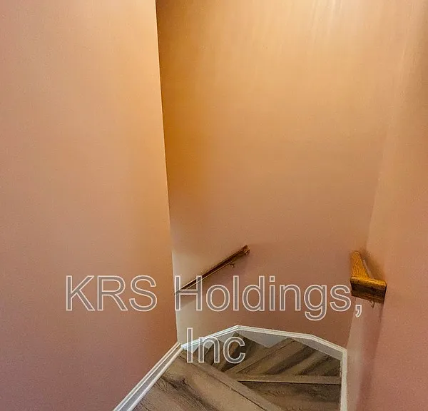 1235 Thomas Jefferson Pl — Photo 16
