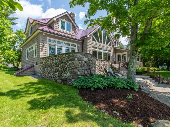 1566 VT Route 5A, Westmore, VT 05860