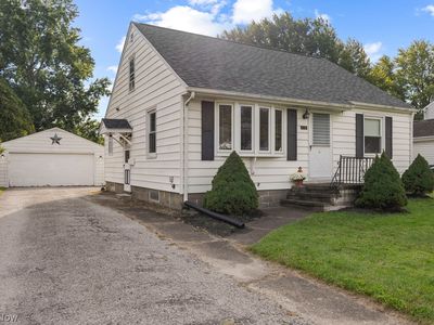 365 Penfield Ave, Elyria, OH, 44035
