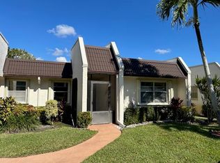 109 Lake Susan Drive, West Palm Beach, FL 33411